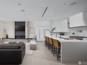 9810 SE Shoreland Drive, Bellevue WA 98004