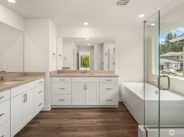 23277 Arbors Terrace Road NE 16, Kingston WA 98346