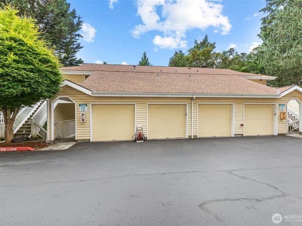 2560 118th Avenue SE 3201, Bellevue WA 98005