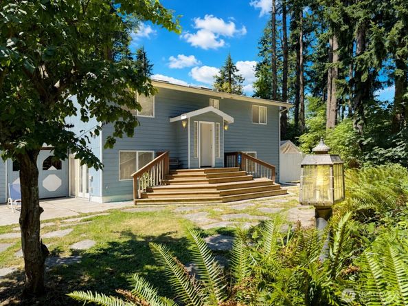 66 Port Susan Dr., Hat Island WA 98206