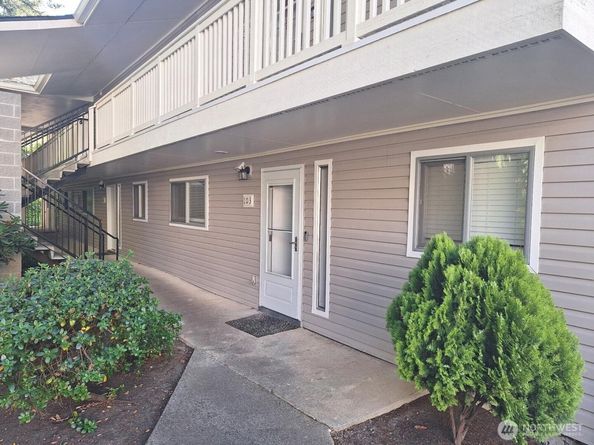 14517 NE 40th Street F103, Bellevue WA 98007