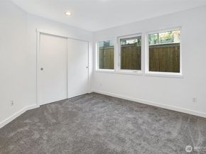 7526 43rd Avenue S A, Seattle WA 98118