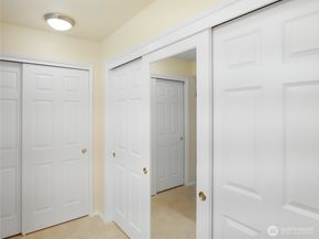 22471 SE 42nd Terrace 2204, Issaquah WA 98029