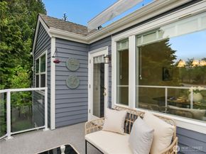 22471 SE 42nd Terrace 2204, Issaquah WA 98029