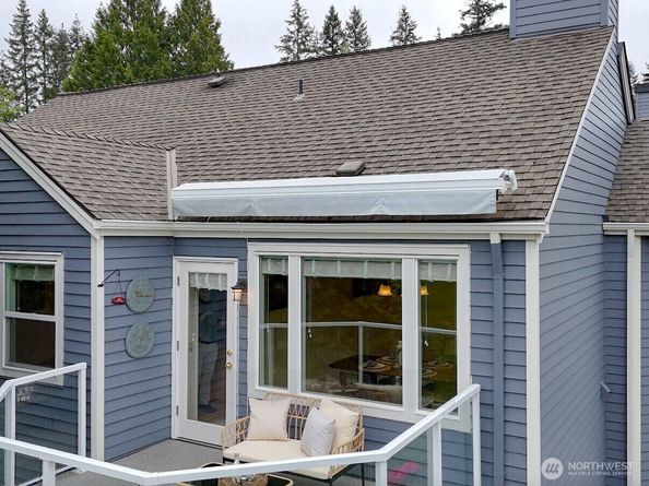 22471 SE 42nd Terrace 2204, Issaquah WA 98029