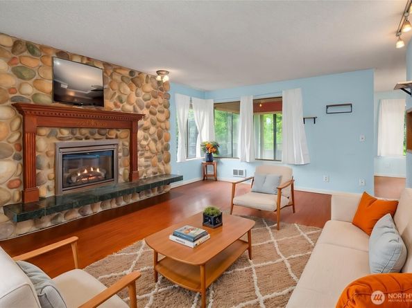 5915 Highway Place 201, Everett WA 98203