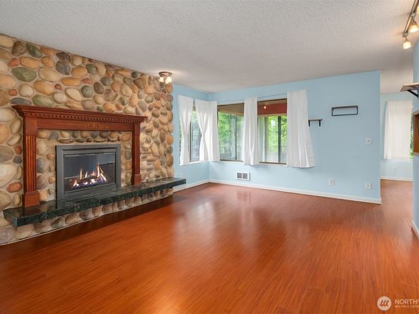 5915 Highway Place 201, Everett WA 98203