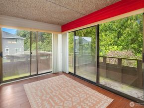 5915 Highway Place 201, Everett WA 98203