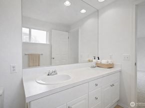 3904 NE 5th Place, Renton WA 98056