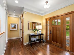4810 Rose Avenue NE, Bainbridge Island WA 98110