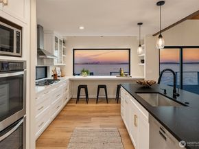 4692 Rockaway Beach Road NE, Bainbridge Island WA 98110