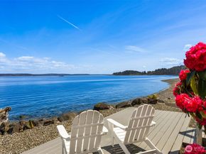 4692 Rockaway Beach Road NE, Bainbridge Island WA 98110