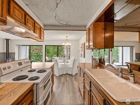 321 Bellevue Way SE 403, Bellevue WA 98004
