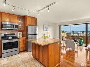 1001 Queen Anne Avenue N 303, Seattle WA 98109