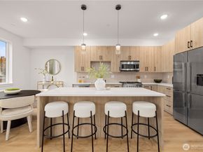 6538 D Latona Avenue NE, Seattle WA 98115