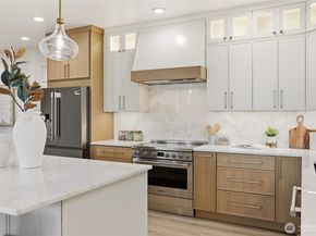 10719 Lake View Drive, Lake Stevens WA 98258