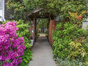1601 22nd Avenue 2118, Seattle WA 98122