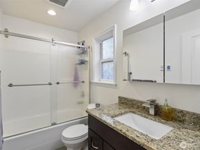 11633 NE 92nd Street, Kirkland WA 98033