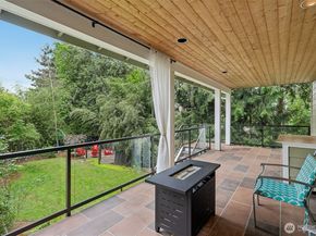 11633 NE 92nd Street, Kirkland WA 98033