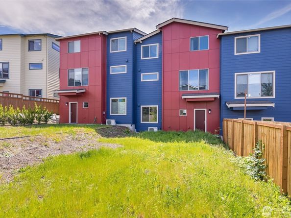 1066 sw 99th pl 55, Seattle WA 98106