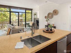 10000 Main Street 212, Bellevue WA 98004