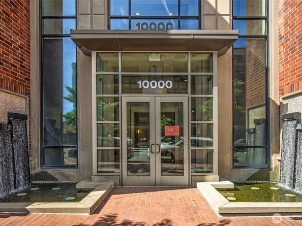 10000 Main Street 212, Bellevue WA 98004