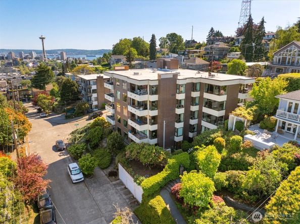 1605 5th Avenue N 302, Seattle WA 98109