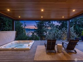 9818 SE 42nd Place, Mercer Island WA 98040