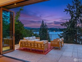 9818 SE 42nd Place, Mercer Island WA 98040