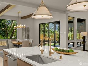 14948 SE 43rd Street, Bellevue WA 98006