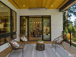 14948 SE 43rd Street, Bellevue WA 98006