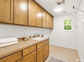 1737 Mt Baker Avenue NE, Renton WA 98059