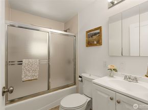 14032 Stone Avenue N, Seattle WA 98133