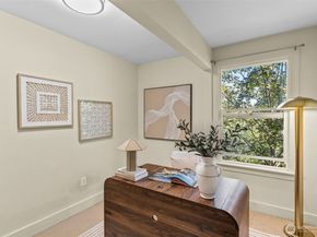715 24th Avenue 306, Seattle WA 98122