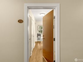 715 24th Avenue 306, Seattle WA 98122