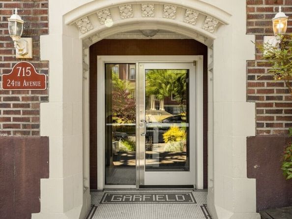 715 24th Avenue 306, Seattle WA 98122