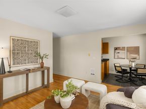 715 24th Avenue 306, Seattle WA 98122