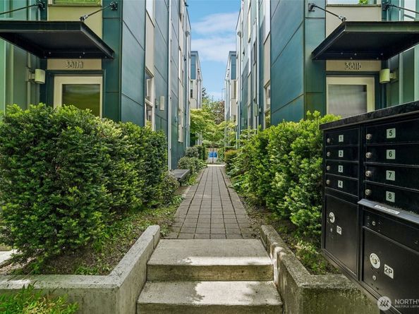 3817 B California Avenue SW, Seattle WA 98116
