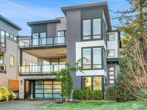 1113 N 39th Court, Renton WA 98056