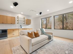 300 SE 208th Street, Bothell WA 98012