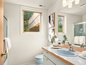 936 170th Place SE, Bellevue WA 98008