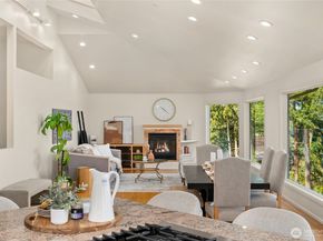 936 170th Place SE, Bellevue WA 98008