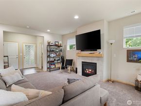 2440 Seringa Avenue, Bremerton WA 98310