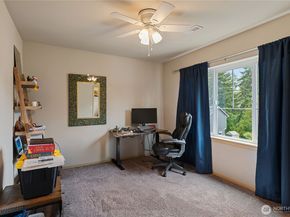 2440 Seringa Avenue, Bremerton WA 98310