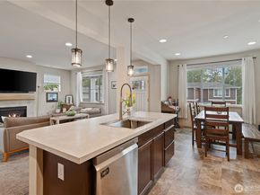 2440 Seringa Avenue, Bremerton WA 98310