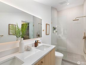 9026 Corliss Avenue N, Seattle WA 98103