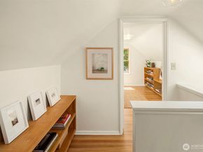 5106 47th Avenue NE, Seattle WA 98105