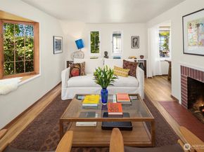 5106 47th Avenue NE, Seattle WA 98105