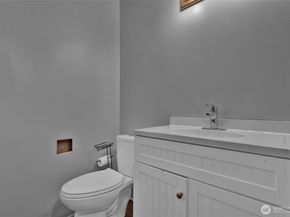 35745 26th Avenue S, Federal Way WA 98003