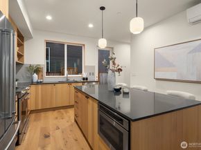 1806 E Mercer Street, Seattle WA 98112